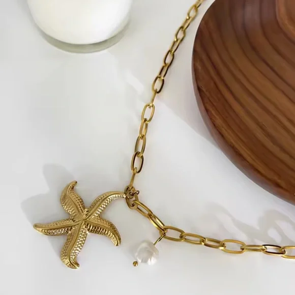 18K Gold Stainless Steel Starfish Pearl Pendant Necklace 
Elegant Necklace - Picture 2 of 8
